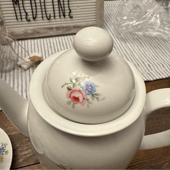 Vintage Wissterliug, Schwarzenbach Bavaria Germany Floral Tea set Lot Of 17 Rare - Picture 3 of 16